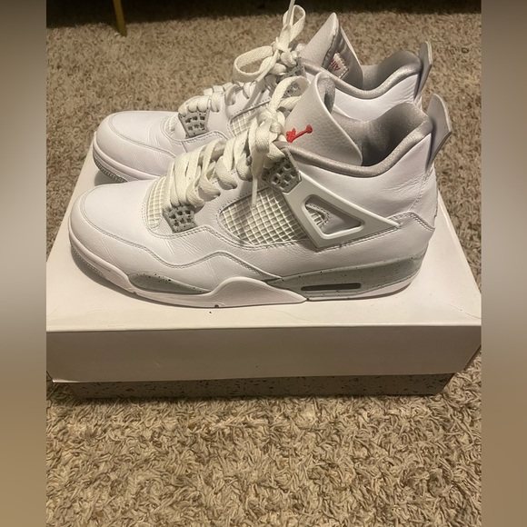 Jordan 4 Oreos size 11.5